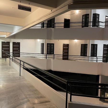 Pmr Grandays Otel Malappuram Dış mekan fotoğraf