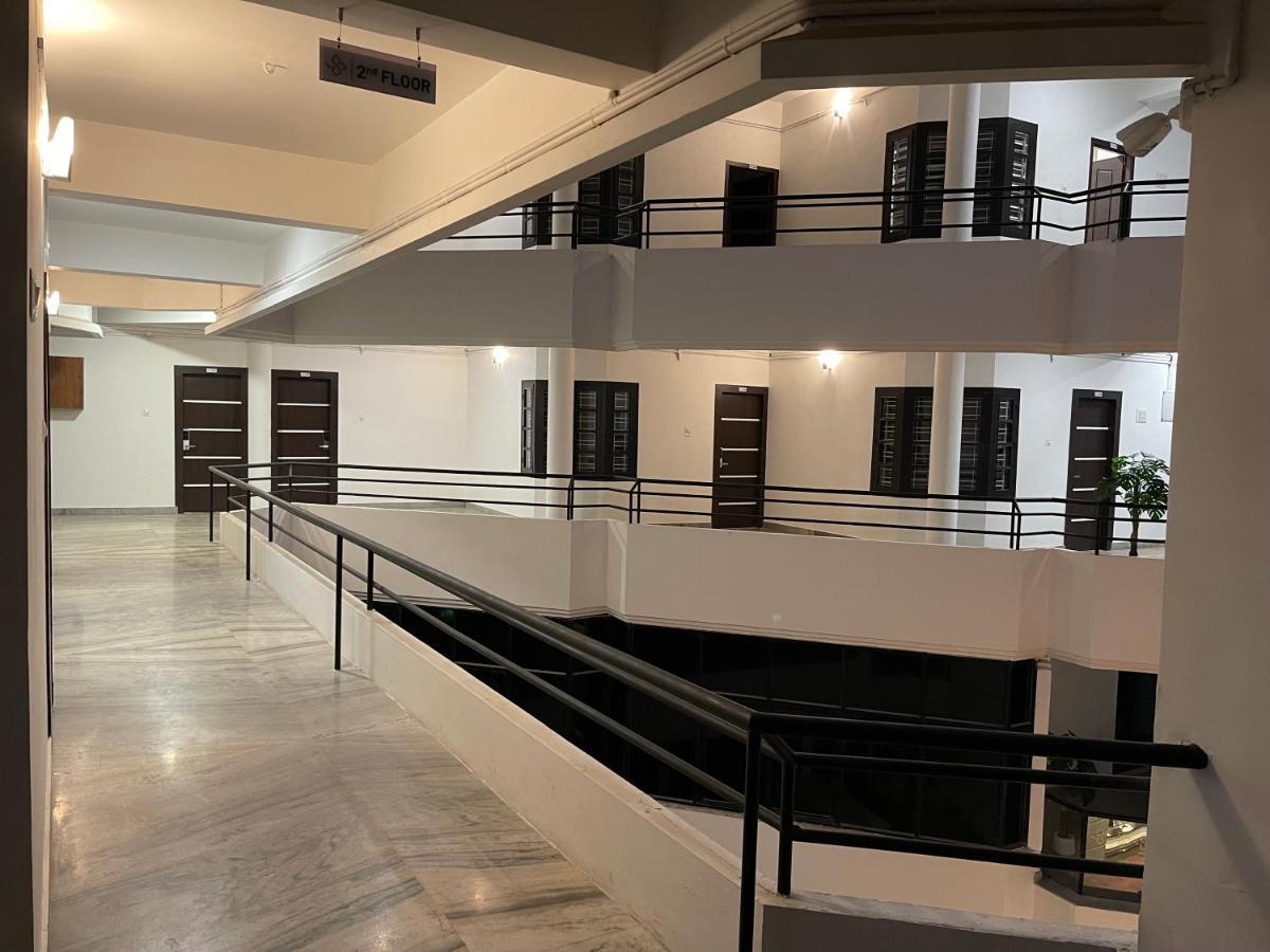 Pmr Grandays Otel Malappuram Dış mekan fotoğraf