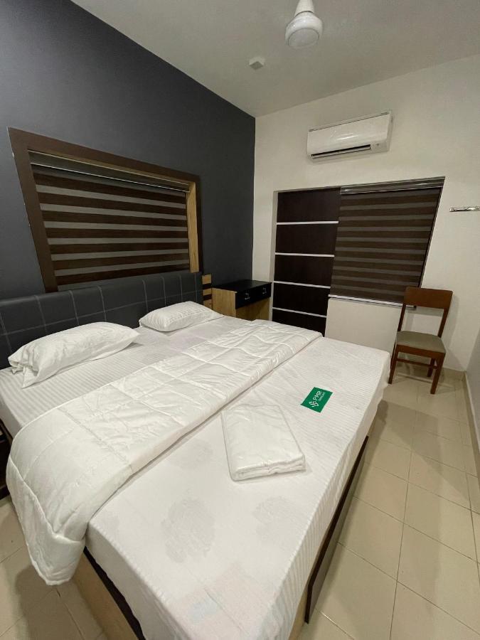 Pmr Grandays Otel Malappuram Dış mekan fotoğraf