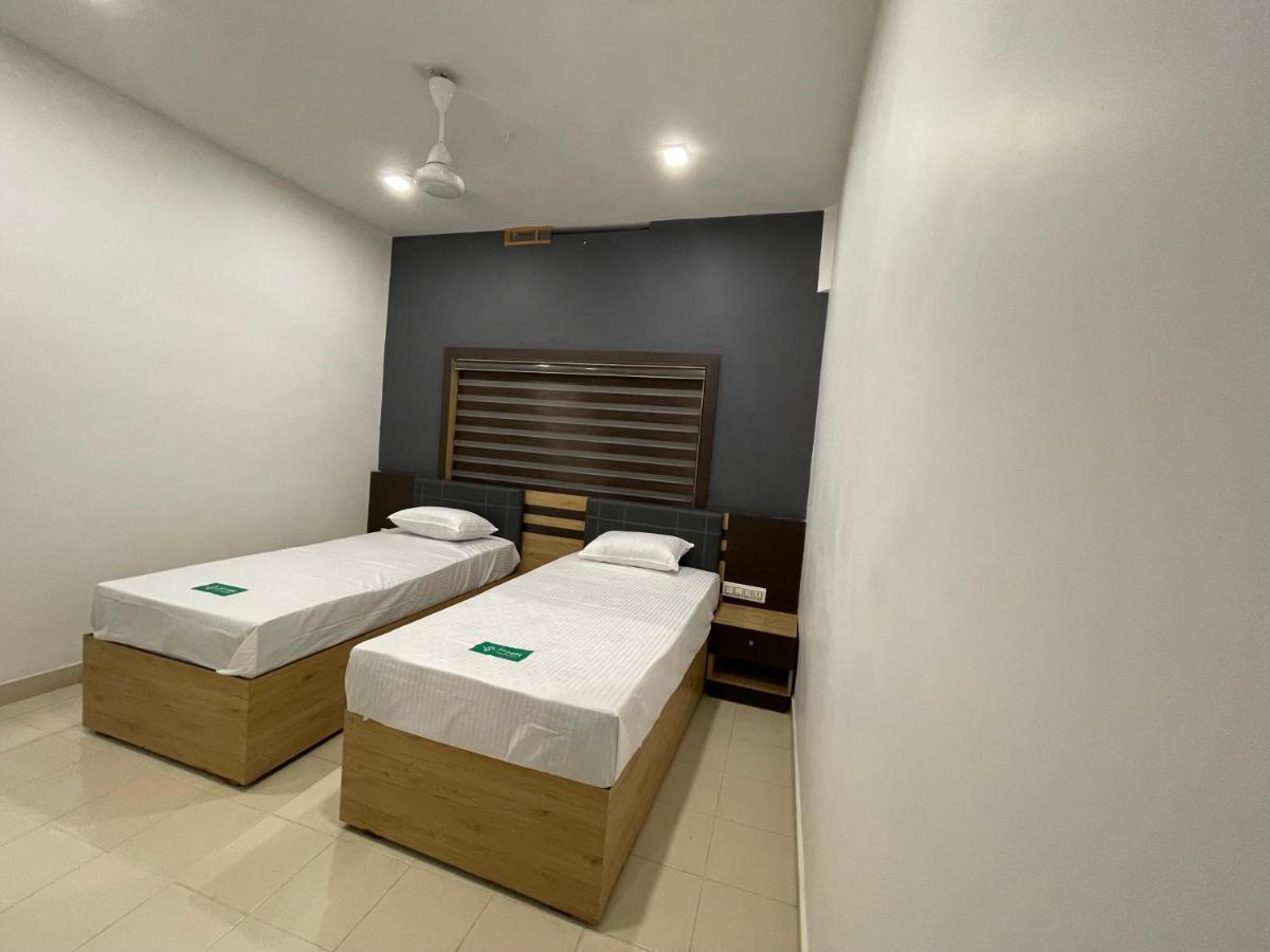 Pmr Grandays Otel Malappuram Dış mekan fotoğraf