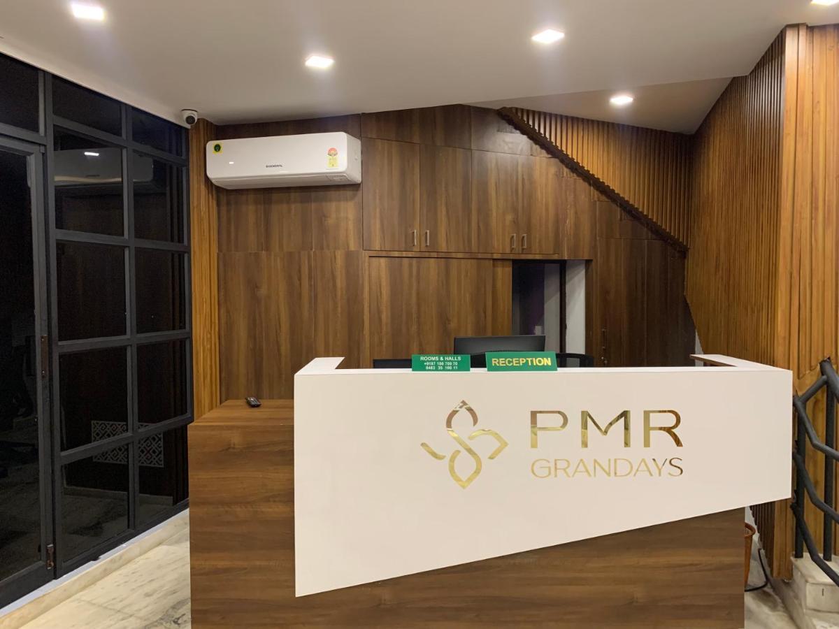 Pmr Grandays Otel Malappuram Dış mekan fotoğraf